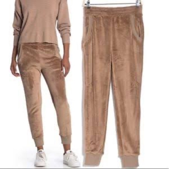 Abound Sweatpants Jogger’s. Size- L - Picture 13 of 13